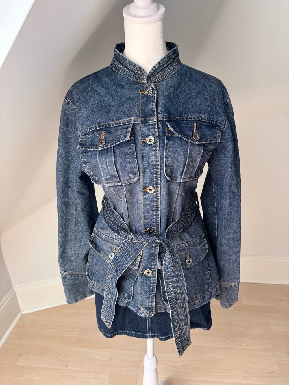 Vintage Bongo Belted Denim Jacket 💙